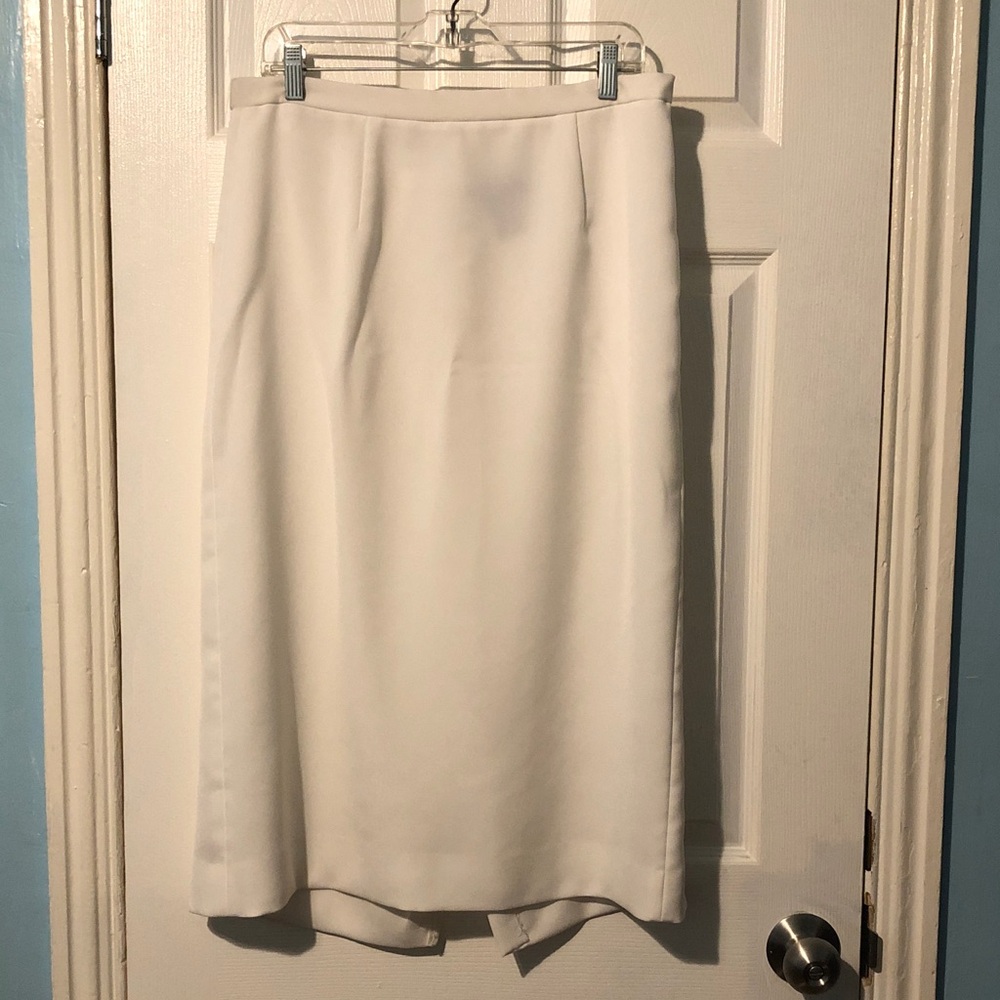 Chic White Pencil Skirt for Women